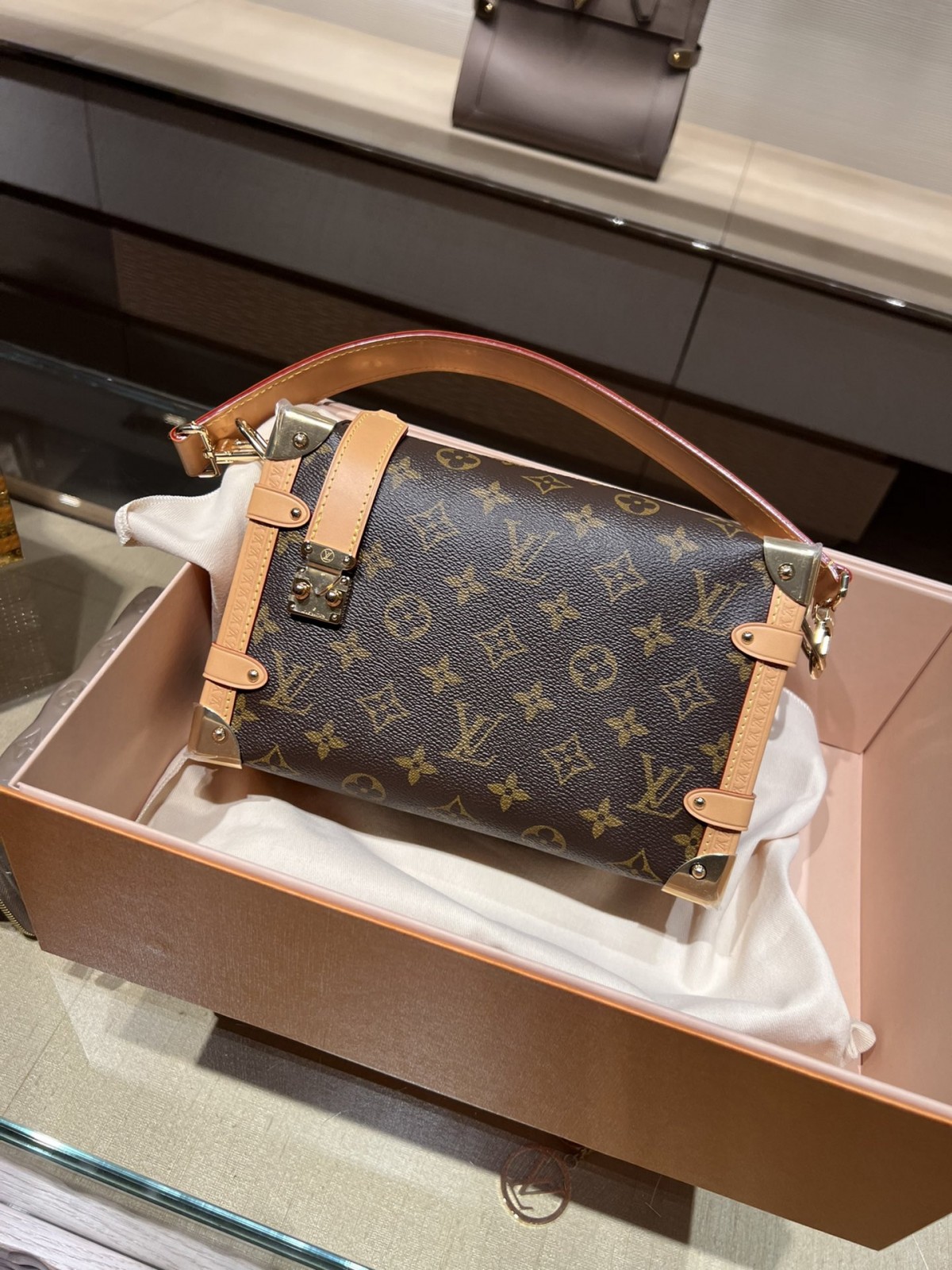 Shebag super replica Louis Vuitton M46358 SIDE TRUNK bag review(2025 May updated)-Best Quality Fake Louis Vuitton Bag Online Store, Replica designer bag ru