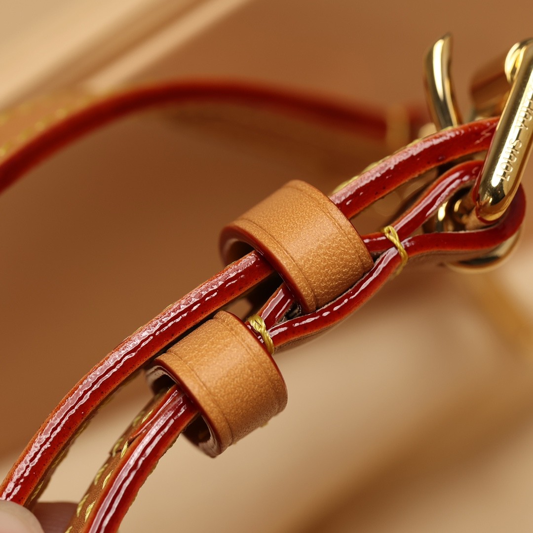 Shebag super replica Louis Vuitton M46358 SIDE TRUNK bag review(2025 May updated)-Best Quality Fake Louis Vuitton Bag Online Store, Replica designer bag ru