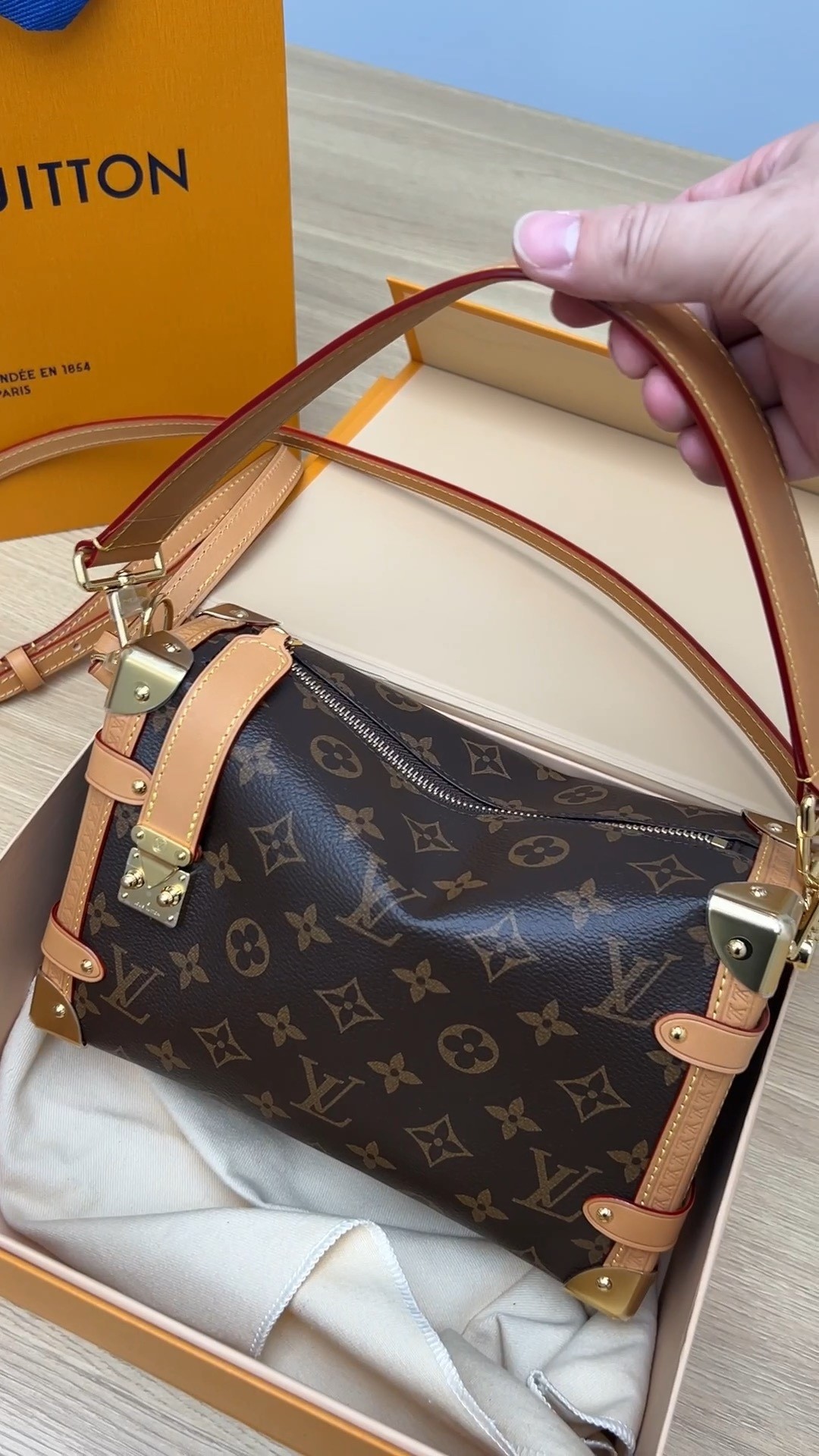 Shebag super replica Louis Vuitton M46358 SIDE TRUNK bag review(2025 May updated)-Best Quality Fake Louis Vuitton Bag Online Store, Replica designer bag ru