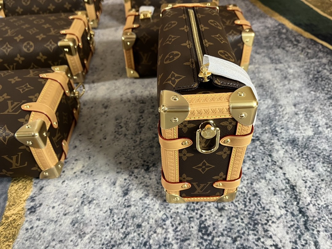 Shebag super replica Louis Vuitton M46358 SIDE TRUNK bag review(2025 May updated)-Best Quality Fake Louis Vuitton Bag Online Store, Replica designer bag ru