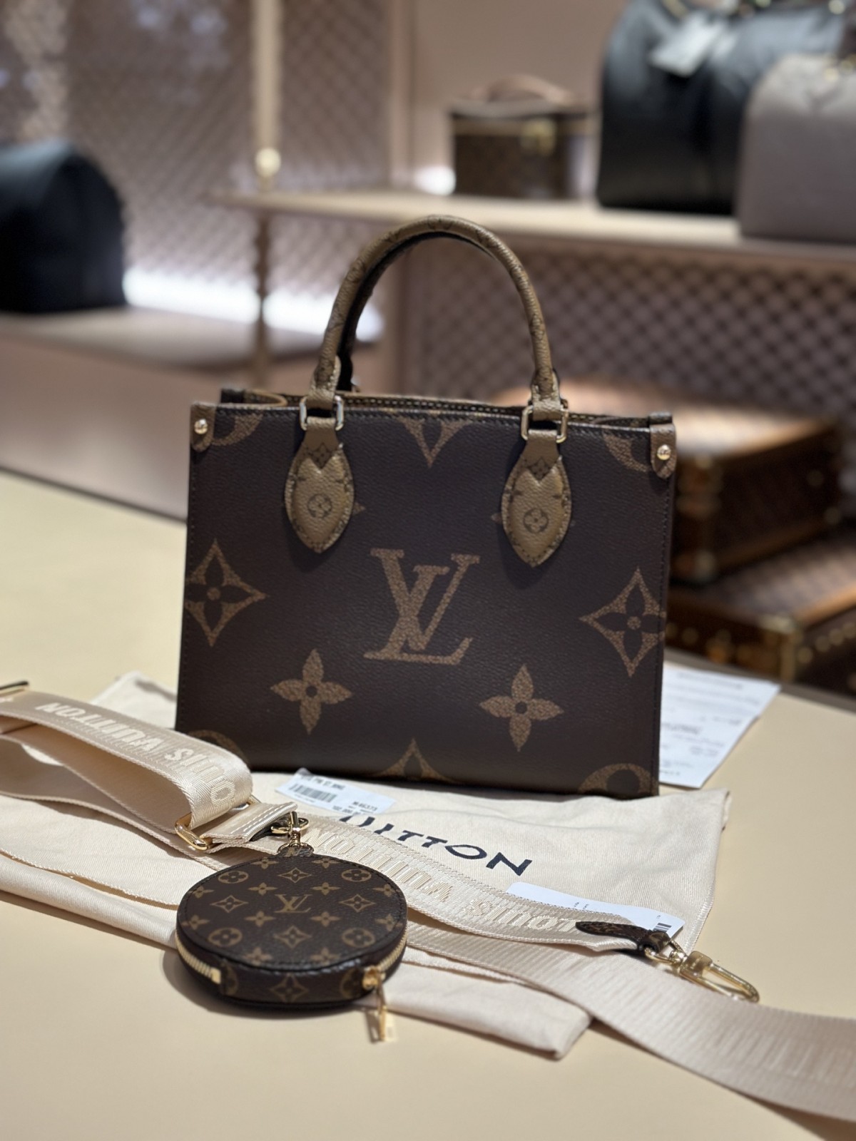 Shebag super replica Louis Vuitton M46373 ONTHEGO Small bag review (2025 May updated)-Best Quality Fake designer Bag Review, Replica designer bag ru