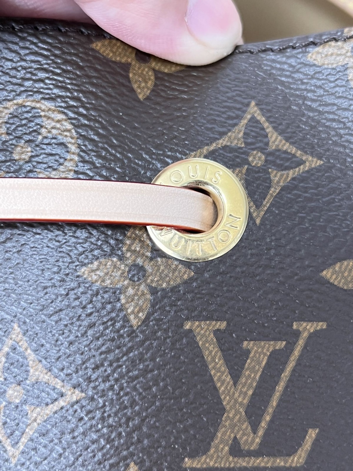 Shebag super replica Louis Vuitton M46581 NÉONOÉ BB bag review(2025 May updated)-Best Quality Fake Louis Vuitton Bag Online Store, Replica designer bag ru