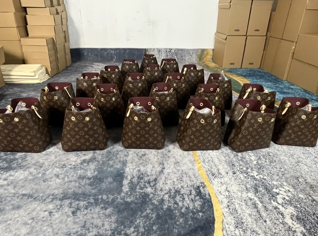 Shebag super replica Louis Vuitton M46581 NÉONOÉ BB bag review(2025 May updated)-Best Quality Fake Louis Vuitton Bag Online Store, Replica designer bag ru
