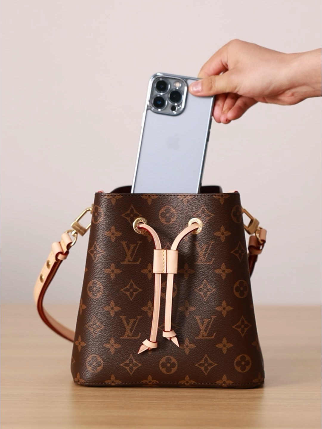 Shebag super replica Louis Vuitton M46581 NÉONOÉ BB bag review(2025 May updated)-Best Quality Fake Louis Vuitton Bag Online Store, Replica designer bag ru