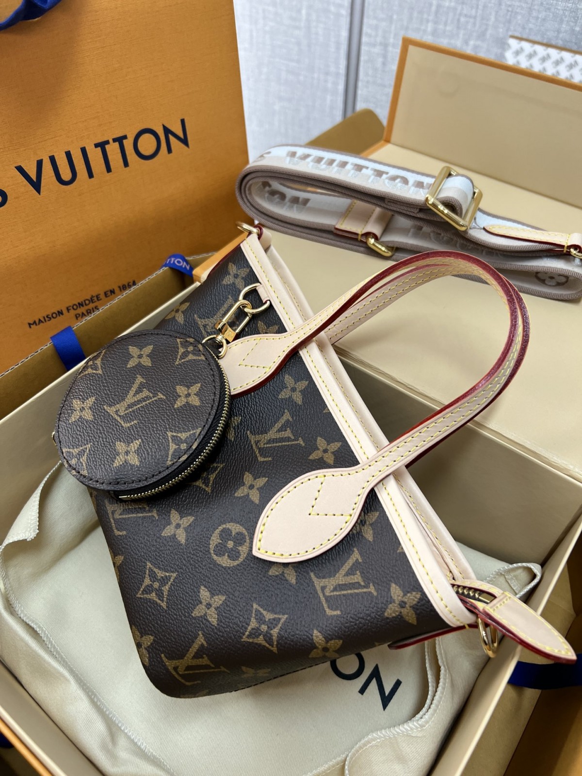 Shebag Super replica Louis Vuitton M46705 NEVERFULL BB bag review(2025 May updated)-Botiga en línia de bosses falses de Louis Vuitton de millor qualitat, rèplica de bosses de disseny ru