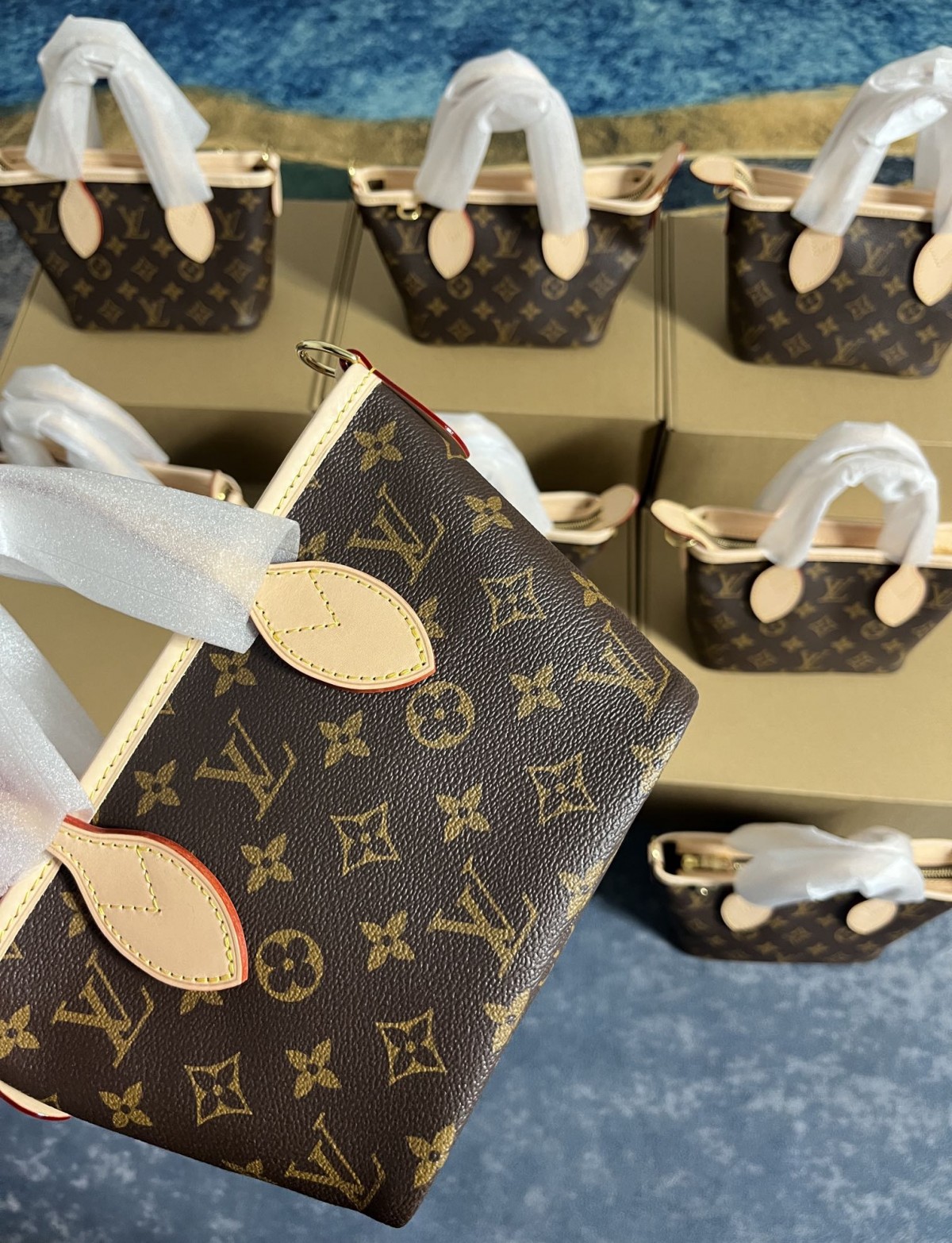 Shebag Super replica Louis Vuitton M46705 NEVERFULL BB bag review(2025 May updated)-Botiga en línia de bosses falses de Louis Vuitton de millor qualitat, rèplica de bosses de disseny ru