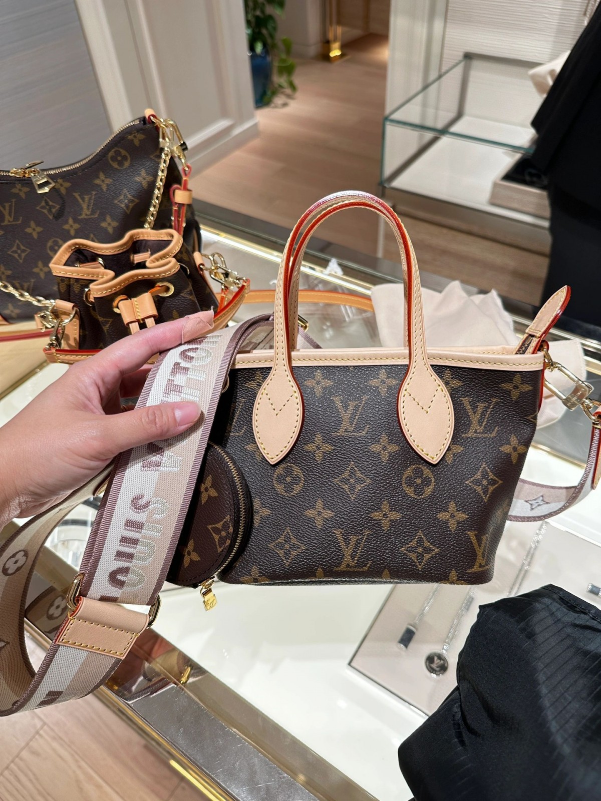 Shebag Super replica Louis Vuitton M46705 NEVERFULL BB bag review(2025 May updated)-Botiga en línia de bosses falses de Louis Vuitton de millor qualitat, rèplica de bosses de disseny ru