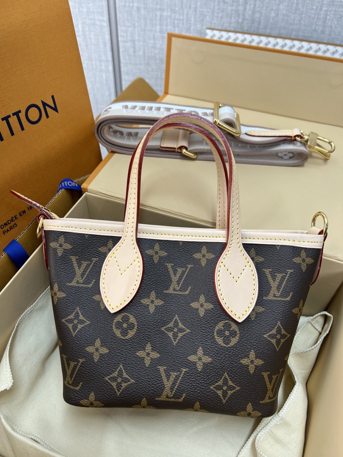 Shebag Super replica Louis Vuitton M46705 NEVERFULL BB bag review(2025 May updated)-Botiga en línia de bosses falses de Louis Vuitton de millor qualitat, rèplica de bosses de disseny ru