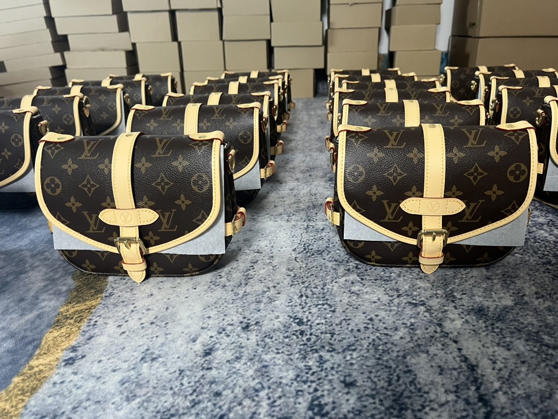 Shebag super replica Louis Vuitton M46740 SAUMUR BB bag review(2025 May udated)-Pangalusna kualitas palsu Louis Vuitton Kantong Toko Online, Replica desainer kantong ru