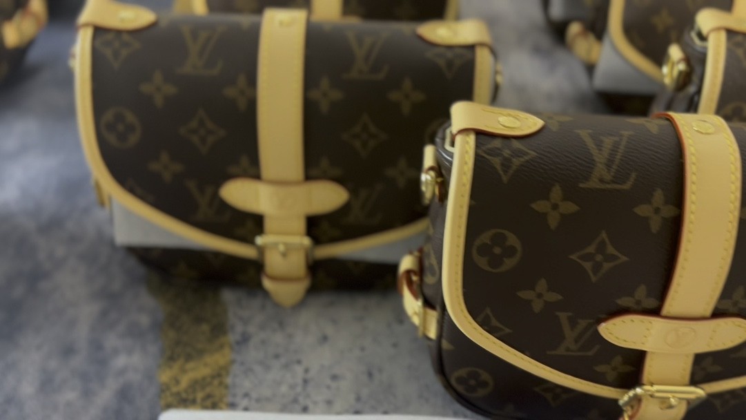 Shebag super replica Louis Vuitton M46740 SAUMUR BB bag review(2025 May udated)-Pangalusna kualitas palsu Louis Vuitton Kantong Toko Online, Replica desainer kantong ru