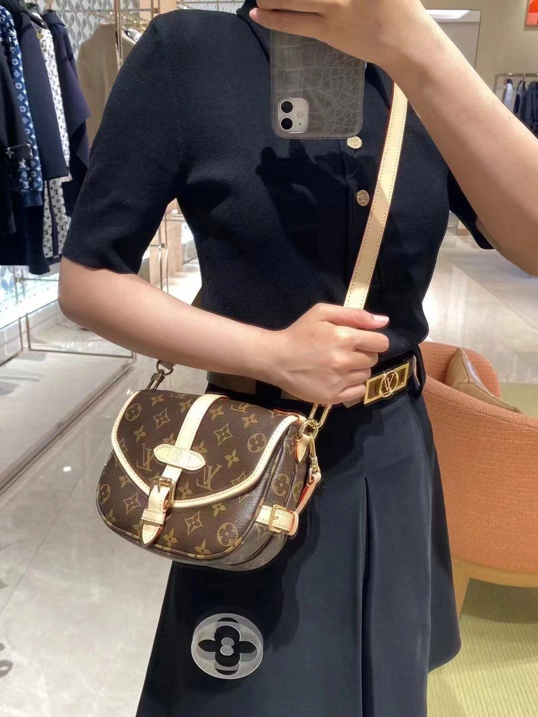 Shebag super replica Louis Vuitton M46740 SAUMUR BB bag review(2025 May udated)-Pangalusna kualitas palsu Louis Vuitton Kantong Toko Online, Replica desainer kantong ru