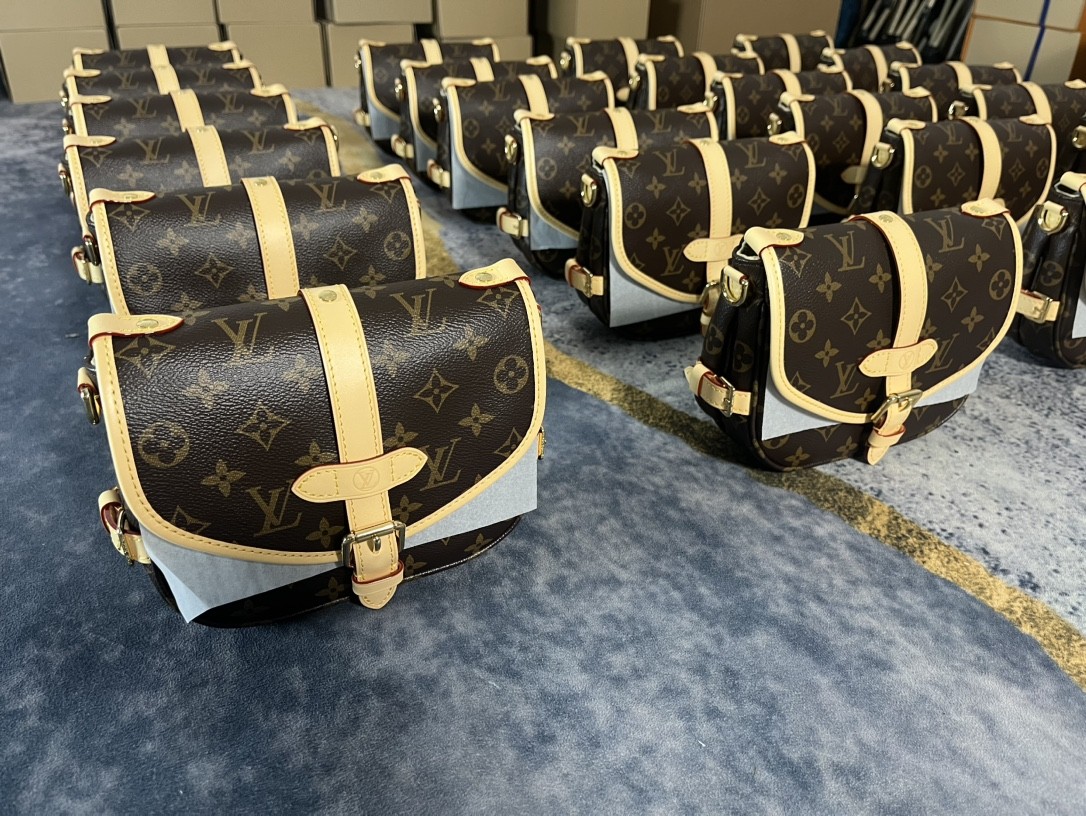 Shebag super replica Louis Vuitton M46740 SAUMUR BB bag review(2025 May udated)-Pangalusna kualitas palsu Louis Vuitton Kantong Toko Online, Replica desainer kantong ru