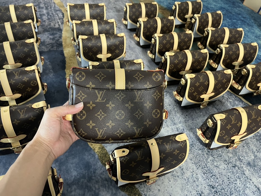 Shebag super replica Louis Vuitton M46740 SAUMUR BB bag review(2025 May udated)-Pangalusna kualitas palsu Louis Vuitton Kantong Toko Online, Replica desainer kantong ru