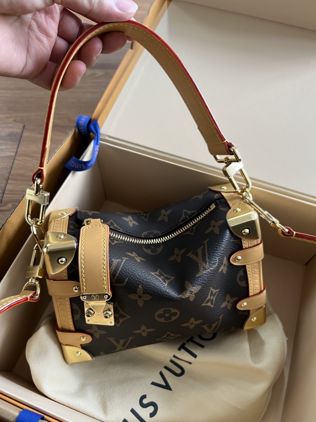 Shebag super replica Louis Vuitton M46815 SIDE TRUNK Small bag review(2025 May updated)-Tienda en línea de bolsos Louis Vuitton falsos de la mejor calidad, réplica de bolsos de diseño ru