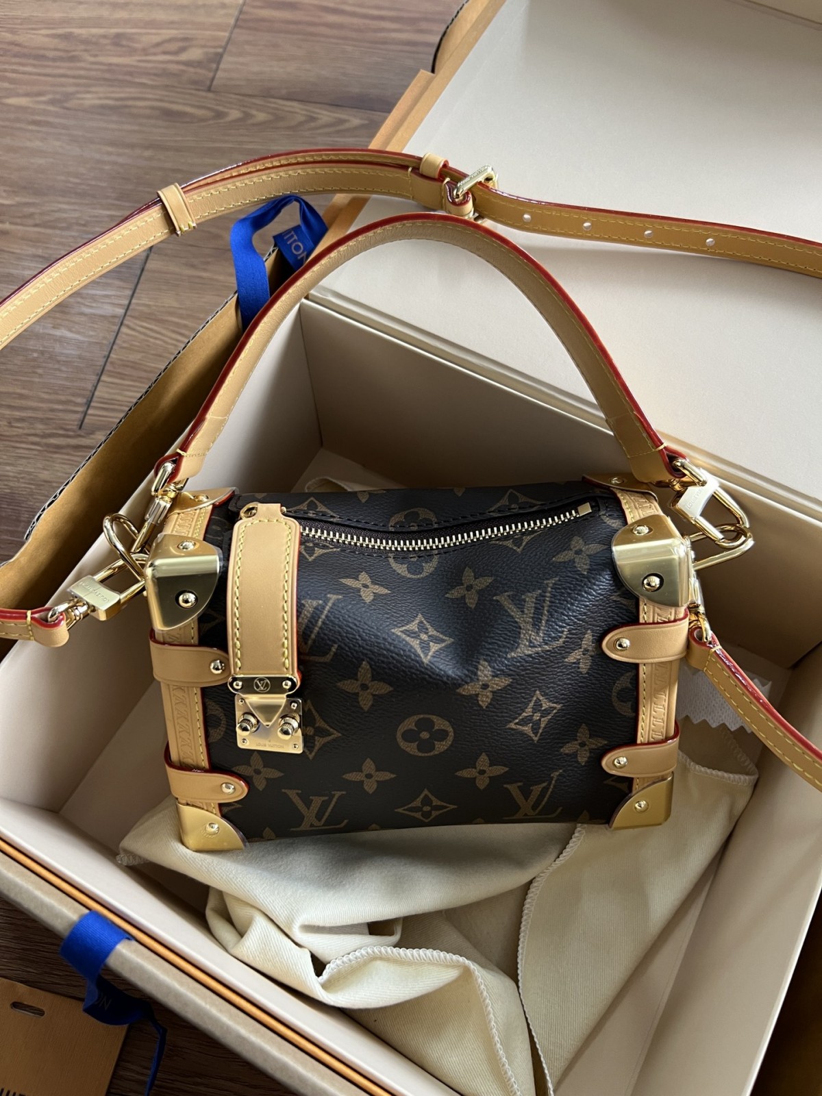 Shebag super replica Louis Vuitton M46815 SIDE TRUNK Small bag review(2025 May updated)-Tienda en línea de bolsos Louis Vuitton falsos de la mejor calidad, réplica de bolsos de diseño ru