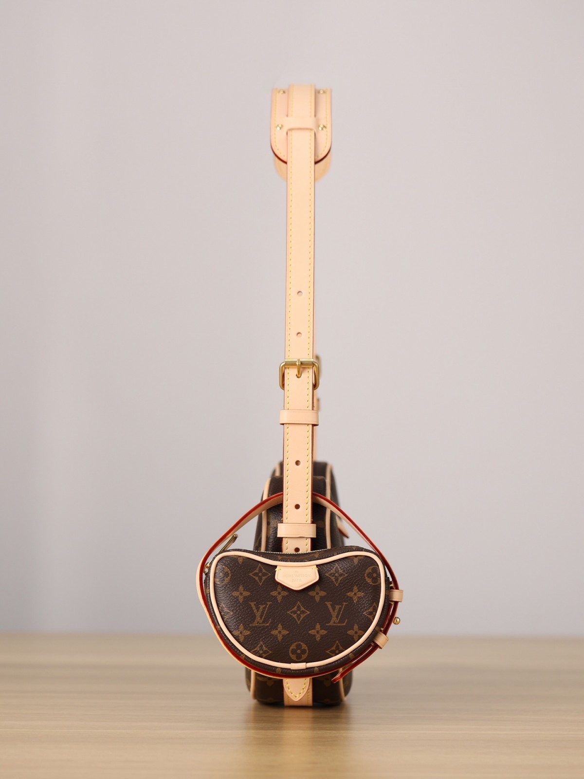 Shebag super replica Louis Vuitton M46828 CROISSANT Medium size bag review(2025 May updated)-ហាងអនឡាញកាបូប Louis Vuitton ក្លែងក្លាយដែលមានគុណភាពល្អបំផុត កាបូបអ្នករចនាម៉ូដចម្លង ru