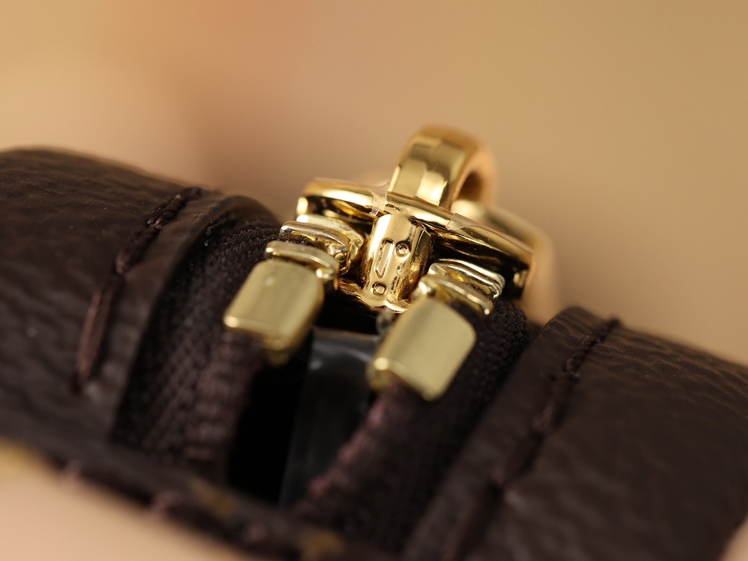 Shebag super replica Louis Vuitton M46828 CROISSANT Medium size bag review(2025 May updated)-ហាងអនឡាញកាបូប Louis Vuitton ក្លែងក្លាយដែលមានគុណភាពល្អបំផុត កាបូបអ្នករចនាម៉ូដចម្លង ru