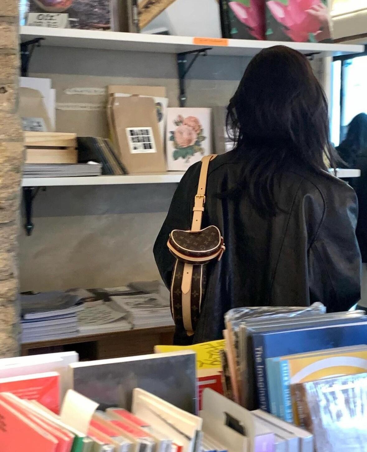 Shebag super replica Louis Vuitton M46828 CROISSANT Medium size bag review(2025 May updated)-ហាងអនឡាញកាបូប Louis Vuitton ក្លែងក្លាយដែលមានគុណភាពល្អបំផុត កាបូបអ្នករចនាម៉ូដចម្លង ru