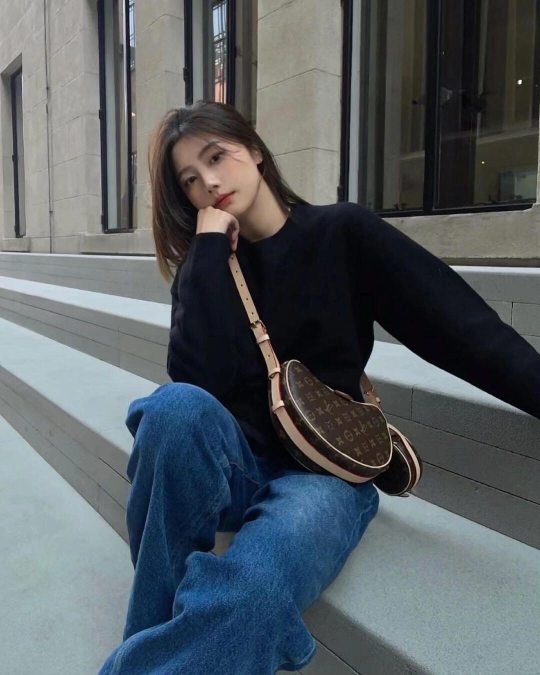 Shebag super replica Louis Vuitton M46828 CROISSANT Medium size bag review(2025 May updated)-ហាងអនឡាញកាបូប Louis Vuitton ក្លែងក្លាយដែលមានគុណភាពល្អបំផុត កាបូបអ្នករចនាម៉ូដចម្លង ru