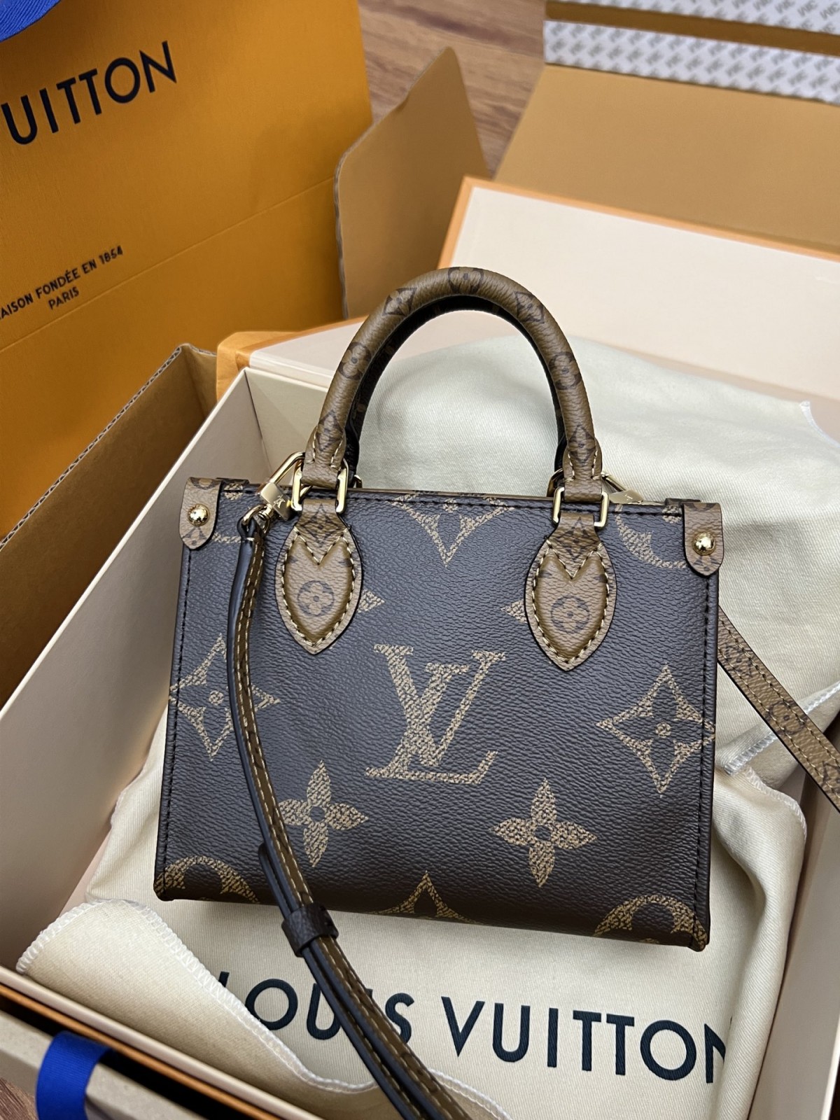 Shebag Super replica Louis Vuitton M46839 ONTHEGO BB bag review (2025 May updated)-Najlepsza jakość fałszywych torebek Louis Vuitton Sklep internetowy, projektant repliki torebki ru