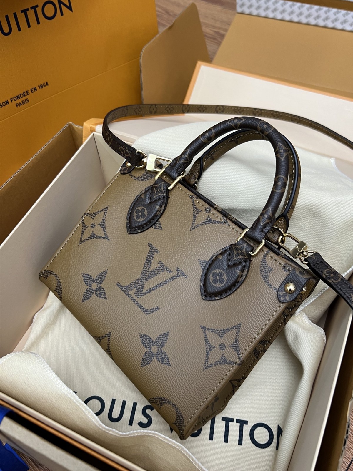 Shebag Super replica Louis Vuitton M46839 ONTHEGO BB bag review (2025 May updated)-Najlepsza jakość fałszywych torebek Louis Vuitton Sklep internetowy, projektant repliki torebki ru