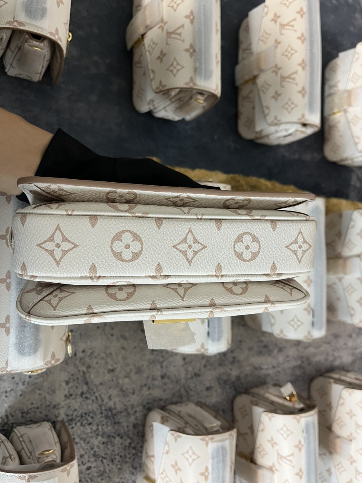 Shebag Super replica Louis Vuitton M46914 Metis in Dune bag review (2025 May updated)-সেরা মানের নকল লুই ভিটন ব্যাগ অনলাইন স্টোর, রেপ্লিকা ডিজাইনার ব্যাগ ru