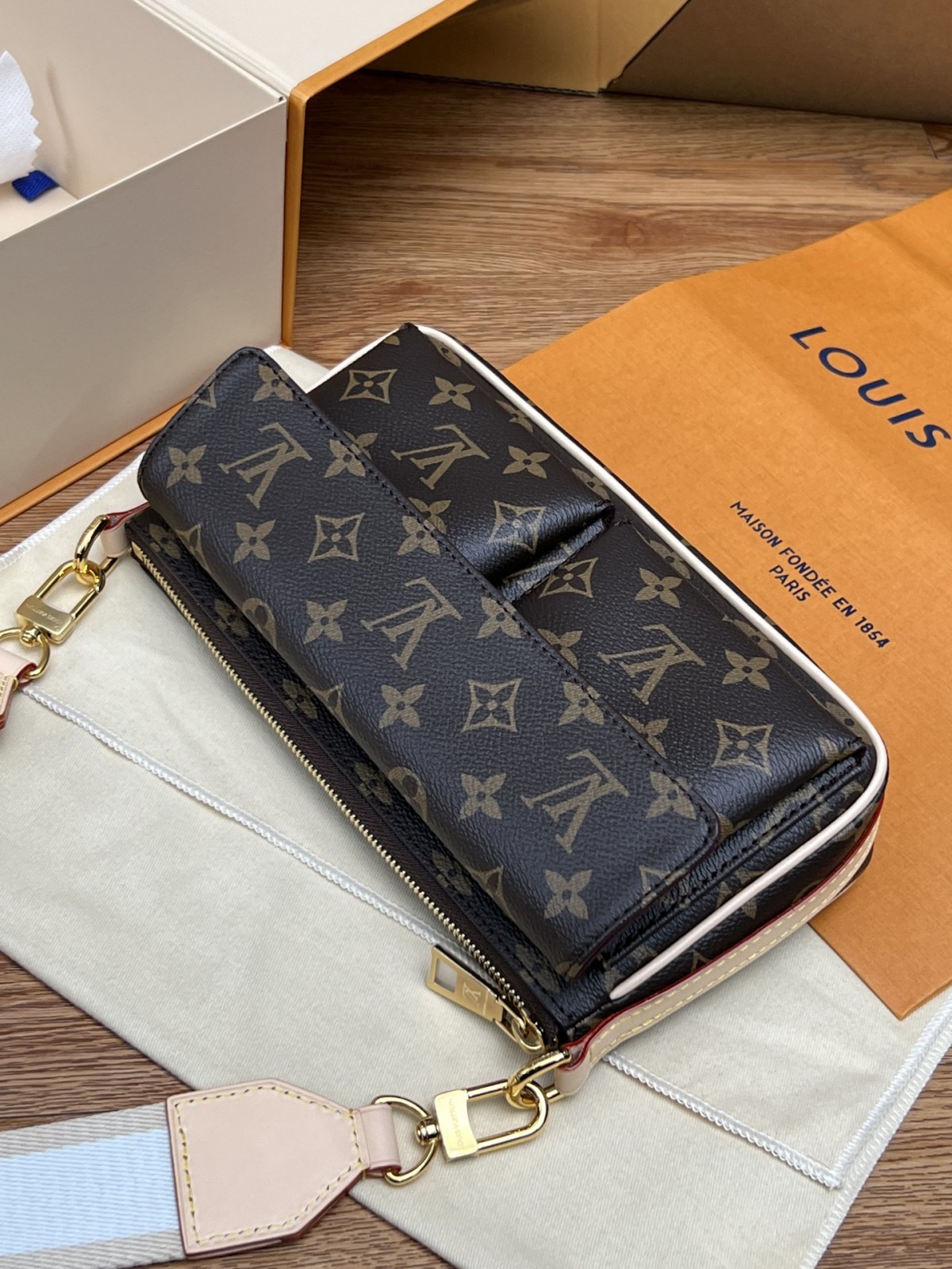 Shebag super replica Louis Vuitton M46999 Vibe bag review(2025 May updated)-Bescht Qualitéit Fake Louis Vuitton Bag Online Store, Replica Designer Bag ru
