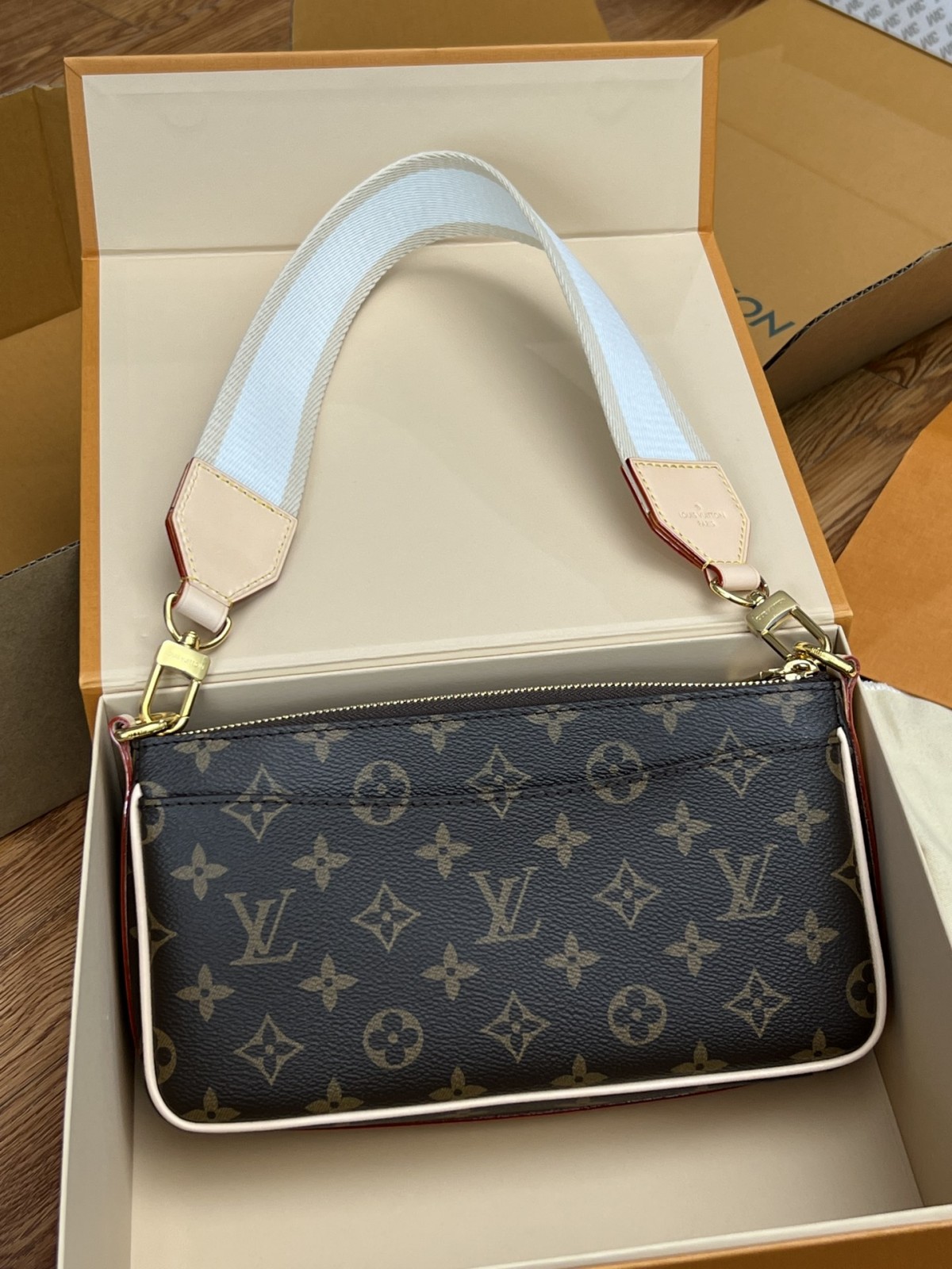 Shebag super replica Louis Vuitton M46999 Vibe bag review(2025 May updated)-Bescht Qualitéit Fake Louis Vuitton Bag Online Store, Replica Designer Bag ru