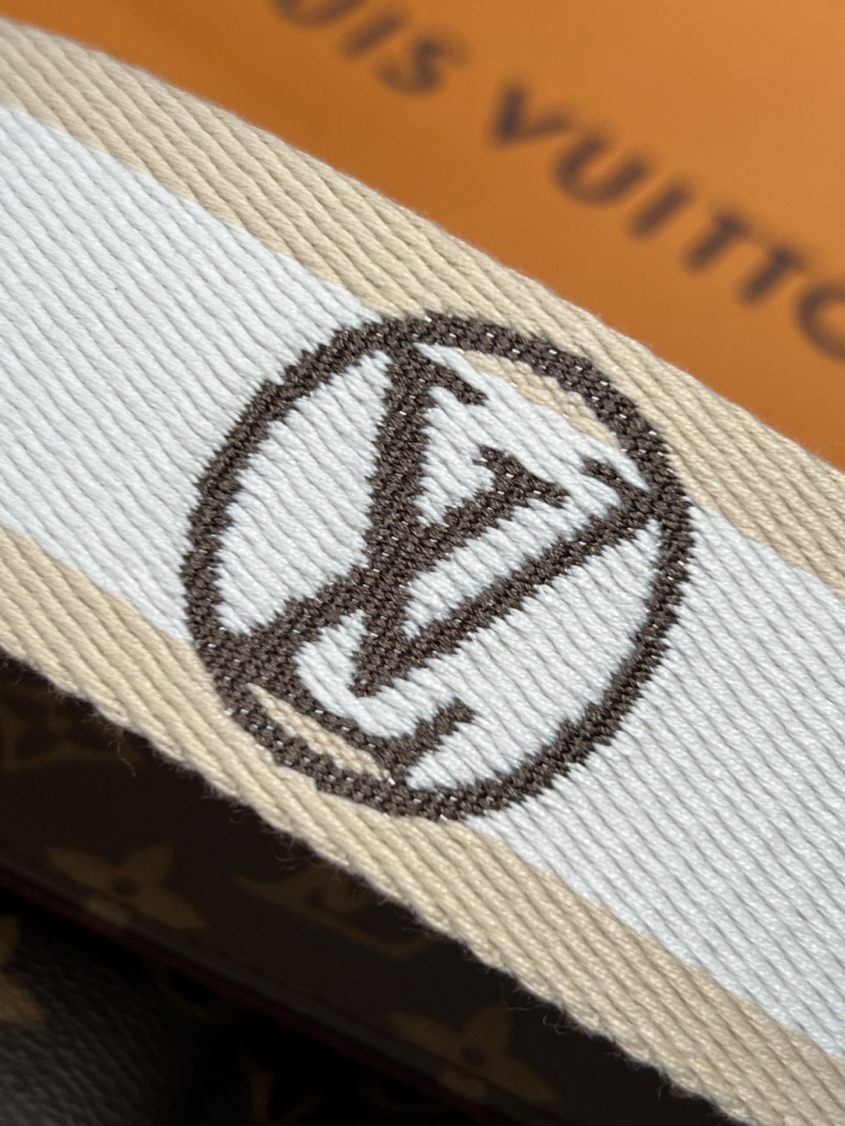 Shebag super replica Louis Vuitton M46999 Vibe bag review(2025 May updated)-Bescht Qualitéit Fake Louis Vuitton Bag Online Store, Replica Designer Bag ru