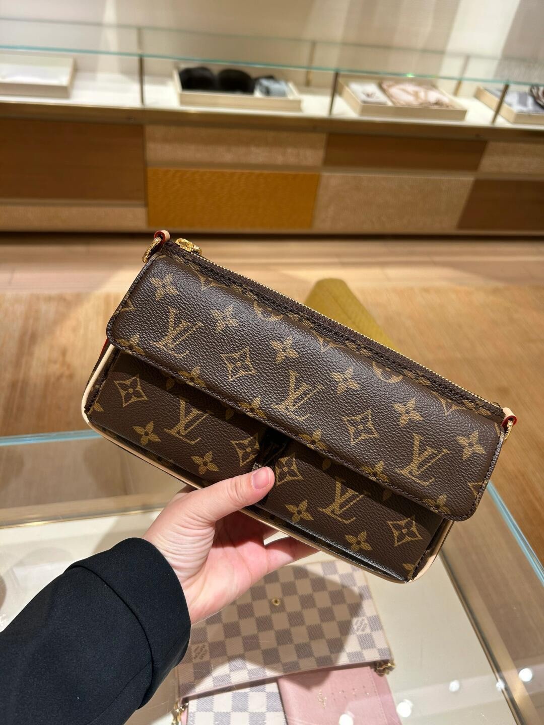 Shebag super replica Louis Vuitton M46999 Vibe bag review(2025 May updated)-Bescht Qualitéit Fake Louis Vuitton Bag Online Store, Replica Designer Bag ru