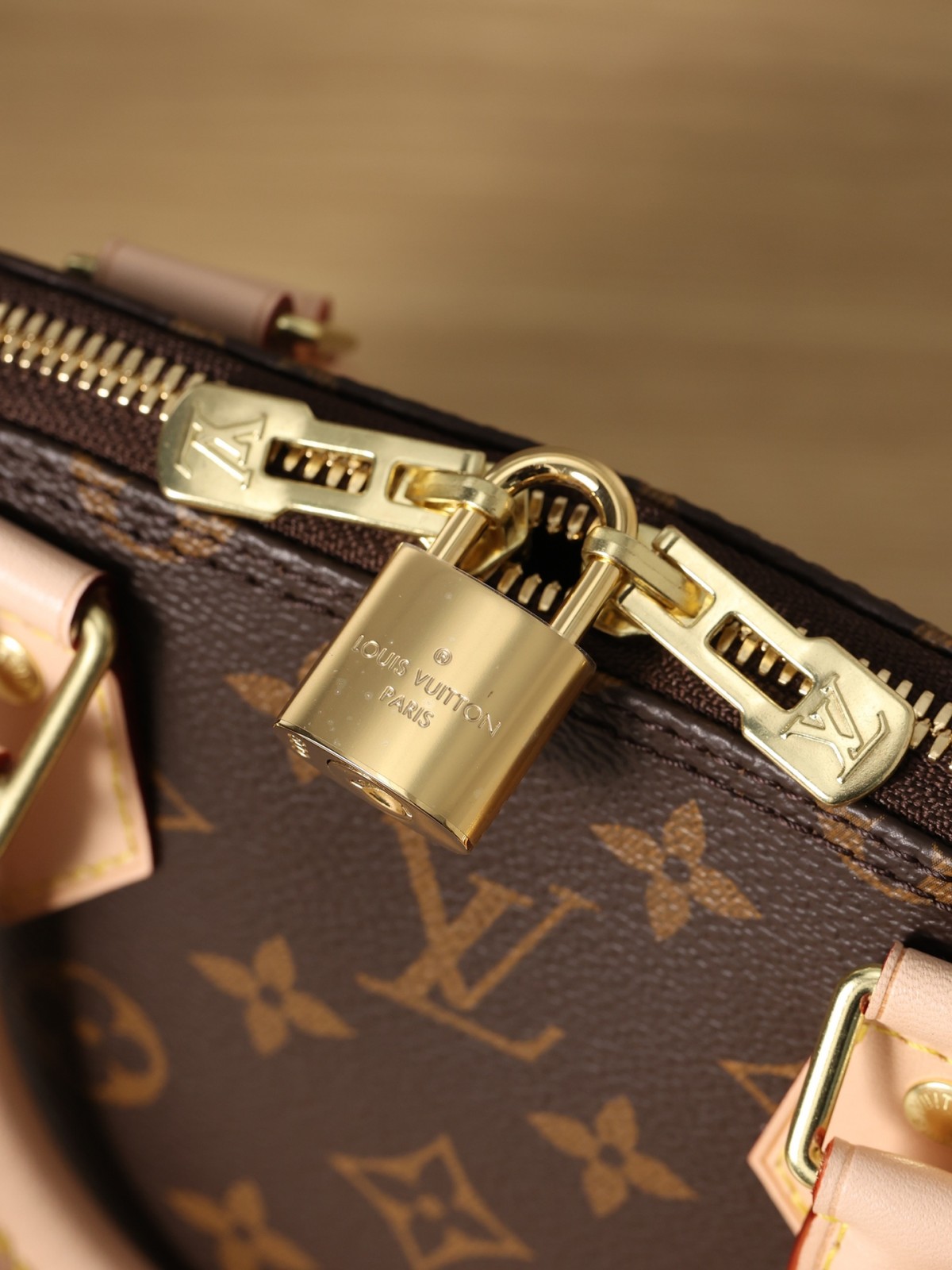 Shebag super replica Louis Vuitton M53152 Alma BB bag review (2025 May updated)-Best Quality Fake Louis Vuitton Bag Online Store, Replica designer bag ru