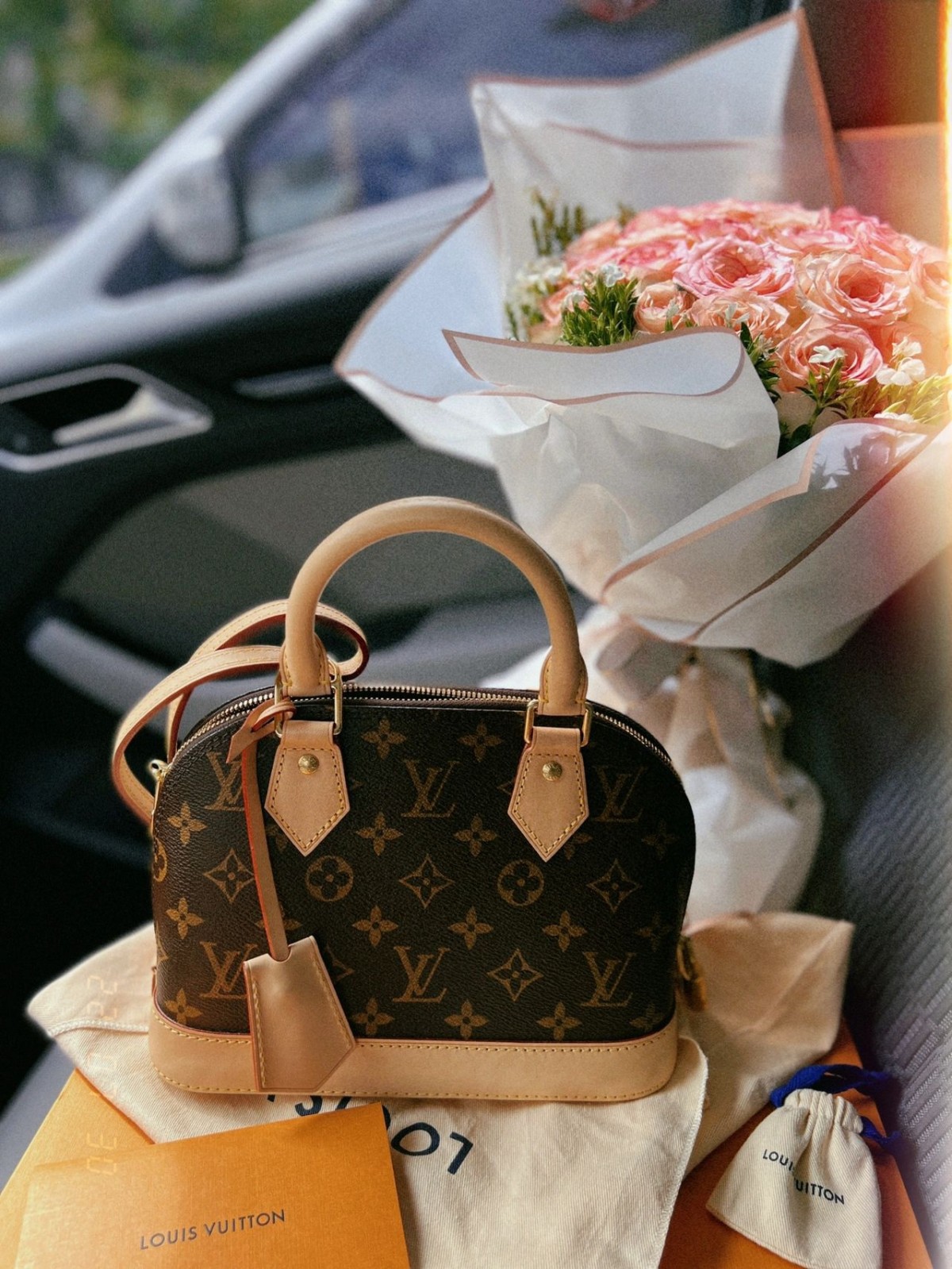 Shebag super replica Louis Vuitton M53152 Alma BB bag review (2025 May updated)-Best Quality Fake Louis Vuitton Bag Online Store, Replica designer bag ru