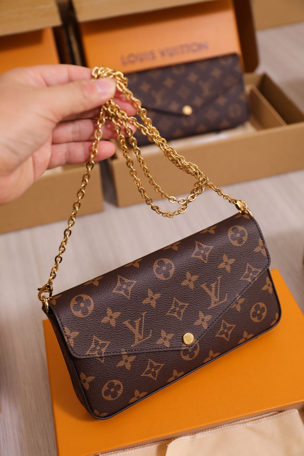 Shebag Super replica Louis Vuitton M61276 POCHETTE FÉLICIE bag review (2025 June updated)-ʻOi aku ka maikaʻi o ka ʻeke Louis Vuitton ʻeke hoʻopunipuni ma ka hale kūʻai pūnaewele, ʻeke hoʻolālā kope ru