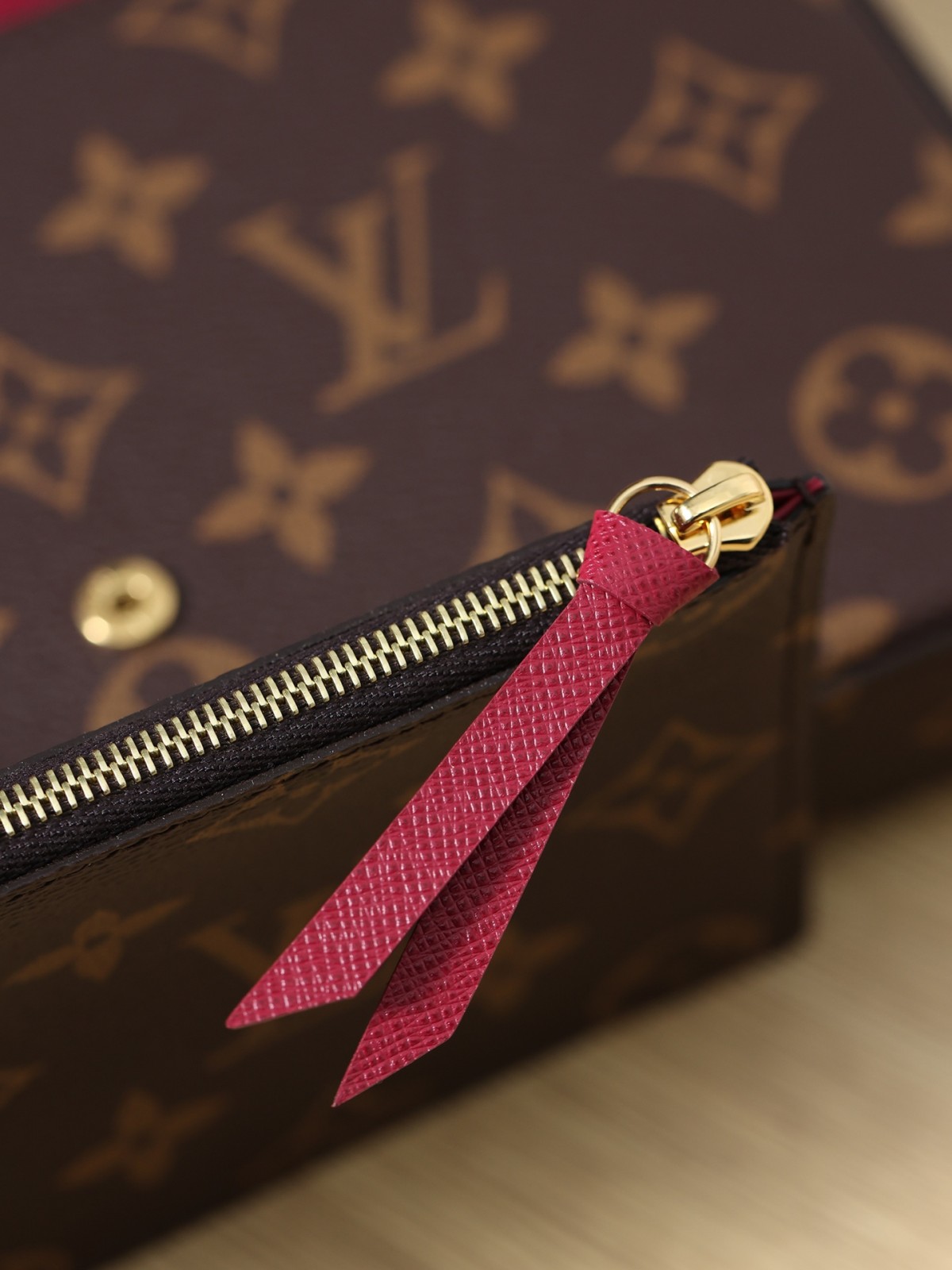 Shebag Super replica Louis Vuitton M61276 POCHETTE FÉLICIE bag review (2025 June updated)-ʻOi aku ka maikaʻi o ka ʻeke Louis Vuitton ʻeke hoʻopunipuni ma ka hale kūʻai pūnaewele, ʻeke hoʻolālā kope ru