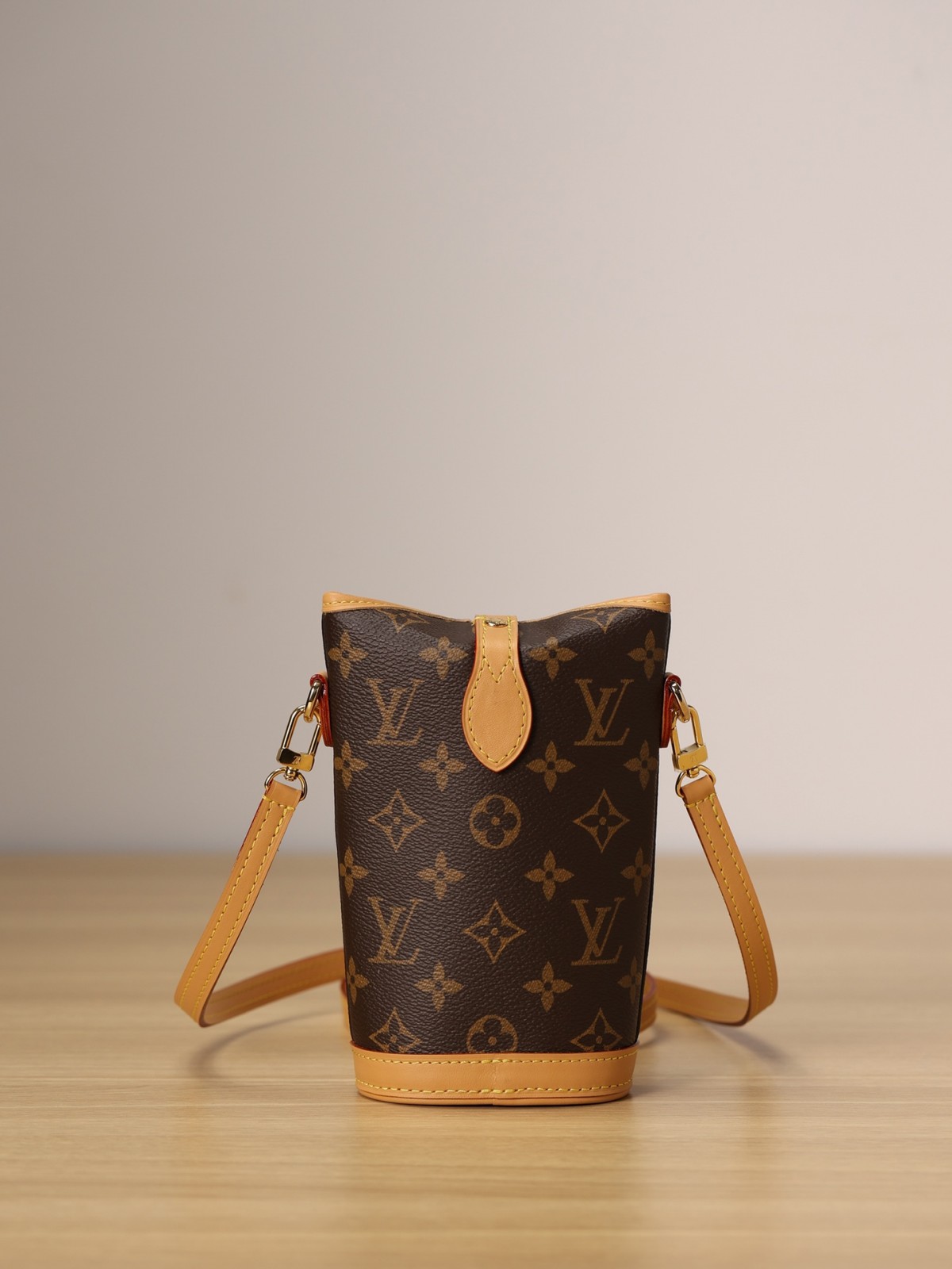 Shebag Super replica Louis Vuitton M80874 Fold Me bag review(2025 June updated)-Best Quality Fake Louis Vuitton Bag Online Store, Replica designer bag ru