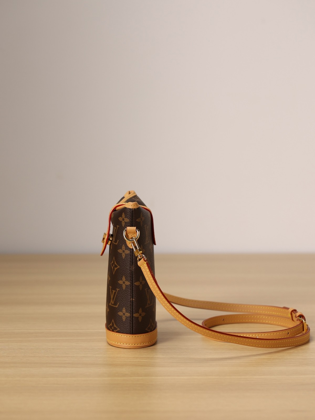 Shebag Super replica Louis Vuitton M80874 Fold Me bag review(2025 June updated)-Best Quality Fake Louis Vuitton Bag Online Store, Replica designer bag ru