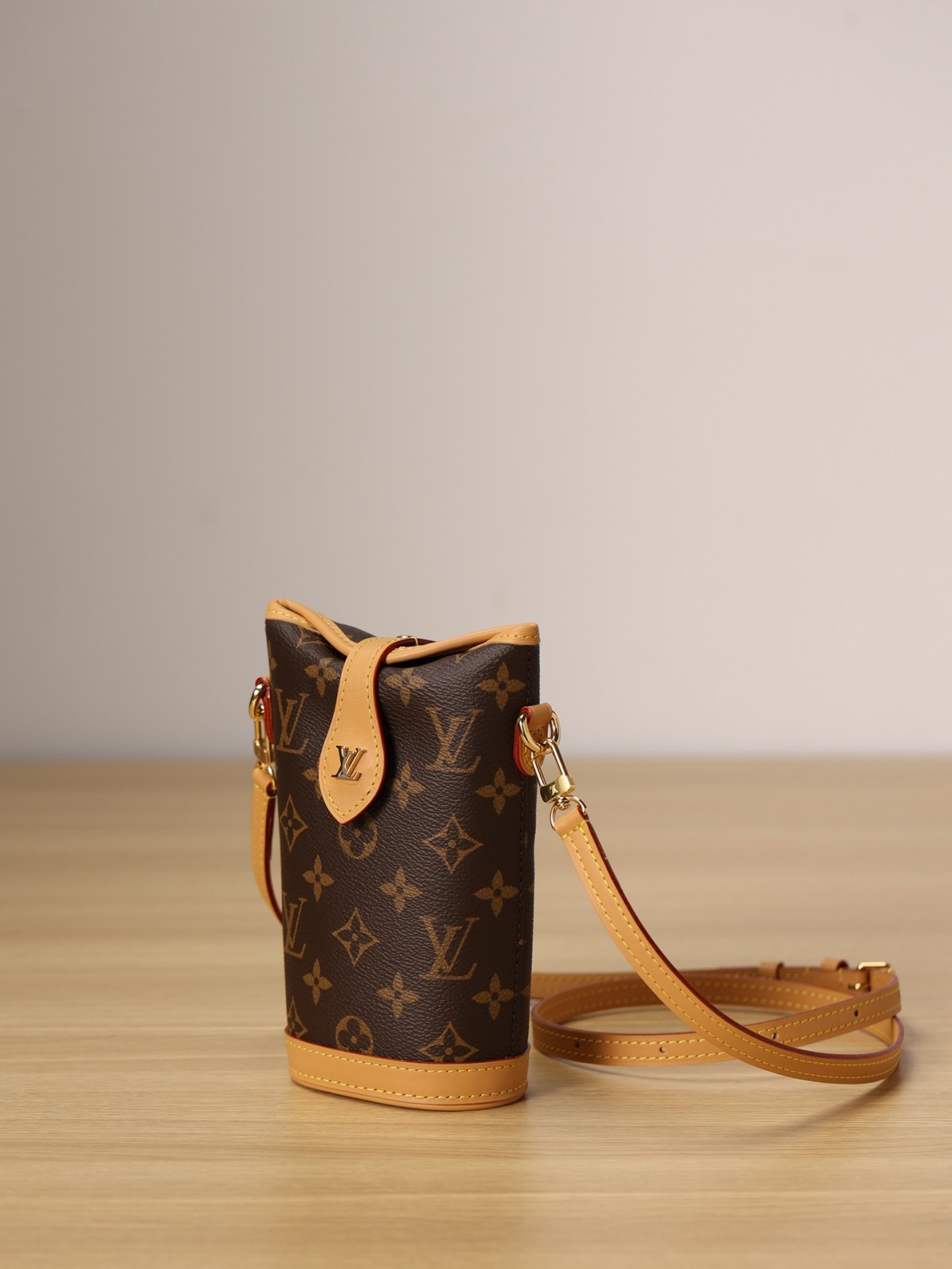 Shebag Super replica Louis Vuitton M80874 Fold Me bag review(2025 June updated)-Best Quality Fake Louis Vuitton Bag Online Store, Replica designer bag ru