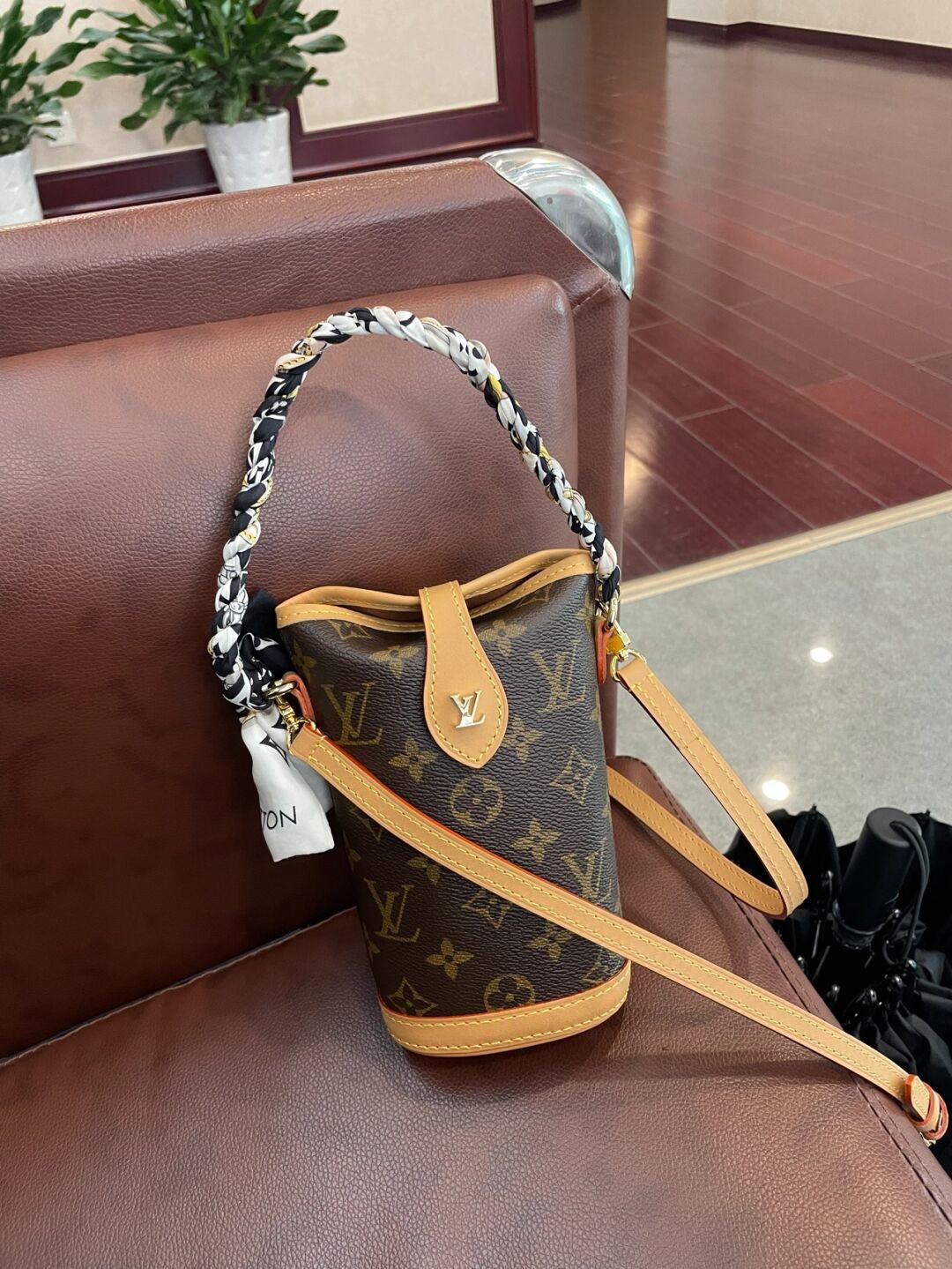 Shebag Super replica Louis Vuitton M80874 Fold Me bag review(2025 June updated)-Best Quality Fake Louis Vuitton Bag Online Store, Replica designer bag ru