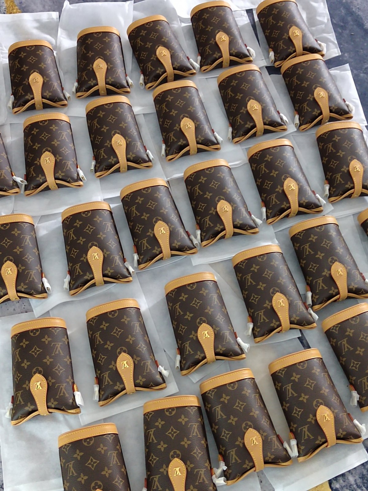 Shebag Super replica Louis Vuitton M80874 Fold Me bag review(2025 June updated)-Best Quality Fake Louis Vuitton Bag Online Store, Replica designer bag ru