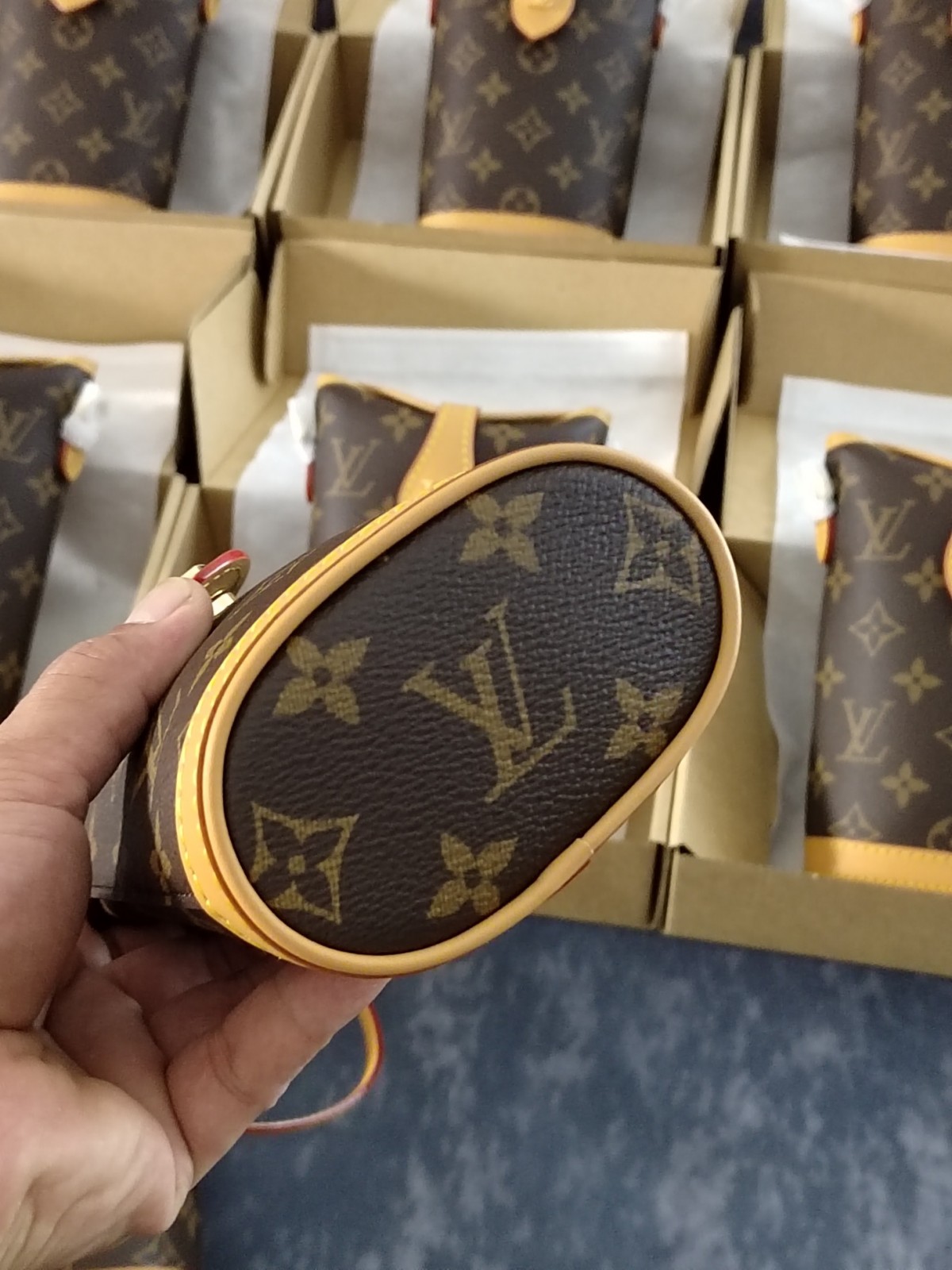 Shebag Super replica Louis Vuitton M80874 Fold Me bag review(2025 June updated)-Best Quality Fake Louis Vuitton Bag Online Store, Replica designer bag ru
