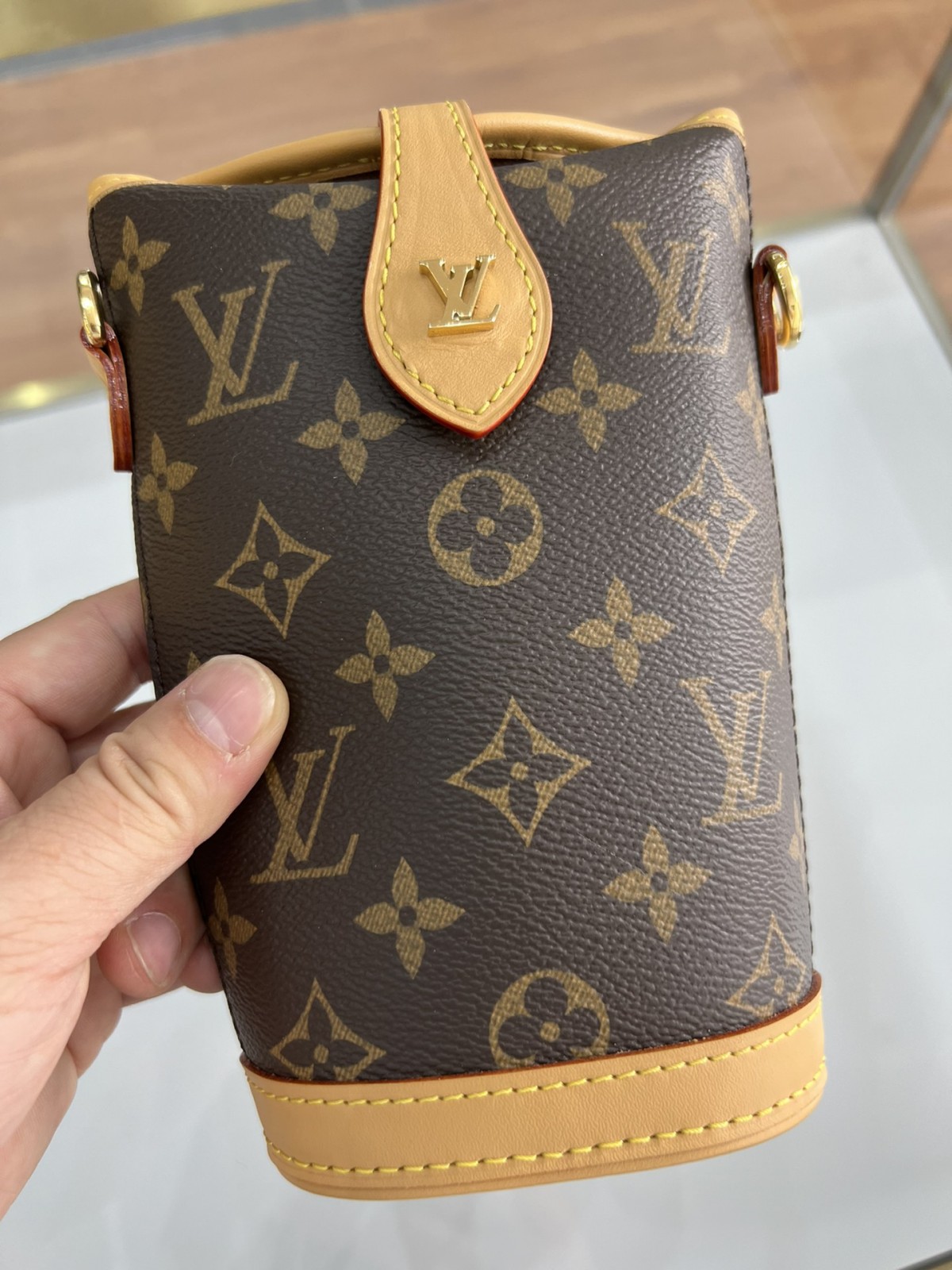 Shebag Super replica Louis Vuitton M80874 Fold Me bag review(2025 June updated)-Best Quality Fake Louis Vuitton Bag Online Store, Replica designer bag ru