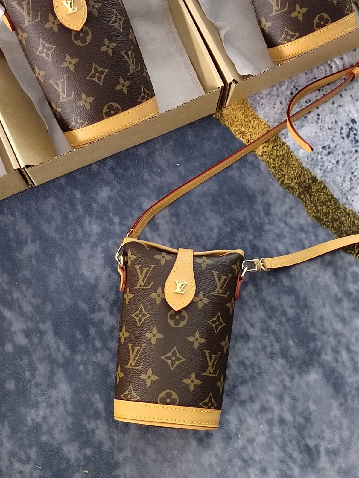 Shebag Super replica Louis Vuitton M80874 Fold Me bag review(2025 June updated)-Best Quality Fake Louis Vuitton Bag Online Store, Replica designer bag ru