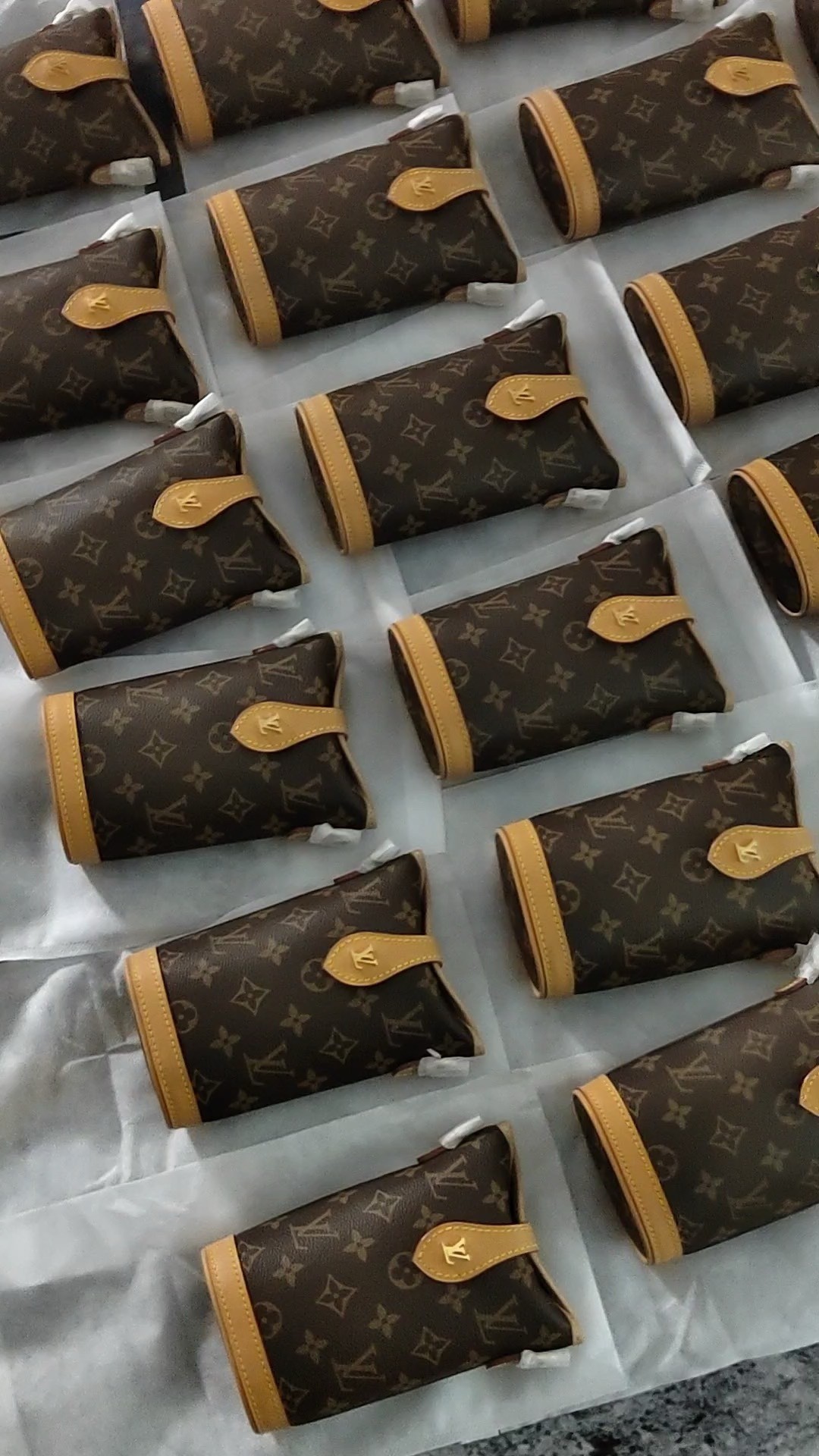 Shebag Super replica Louis Vuitton M80874 Fold Me bag review(2025 June updated)-Best Quality Fake Louis Vuitton Bag Online Store, Replica designer bag ru
