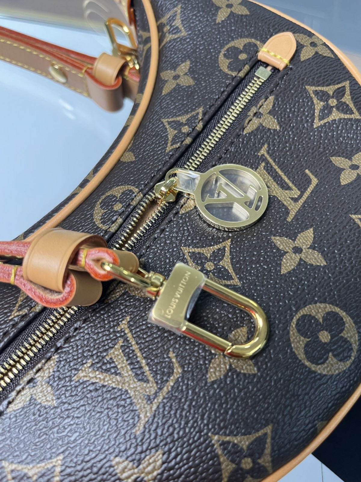 Shebag Super replica Louis Vuitton M81098 LOOP bag review (2025 June updated)-Best Quality Fake designer Bag Review, Replica designer bag ru
