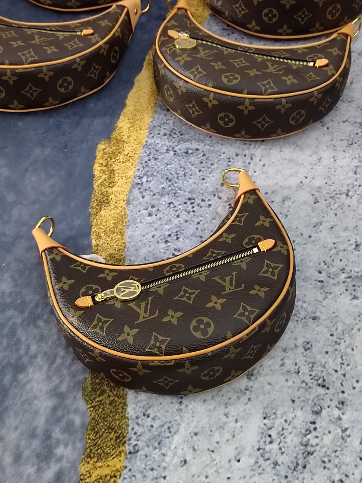 Shebag Super replica Louis Vuitton M81098 LOOP bag review (2025 June updated)-Best Quality Fake designer Bag Review, Replica designer bag ru