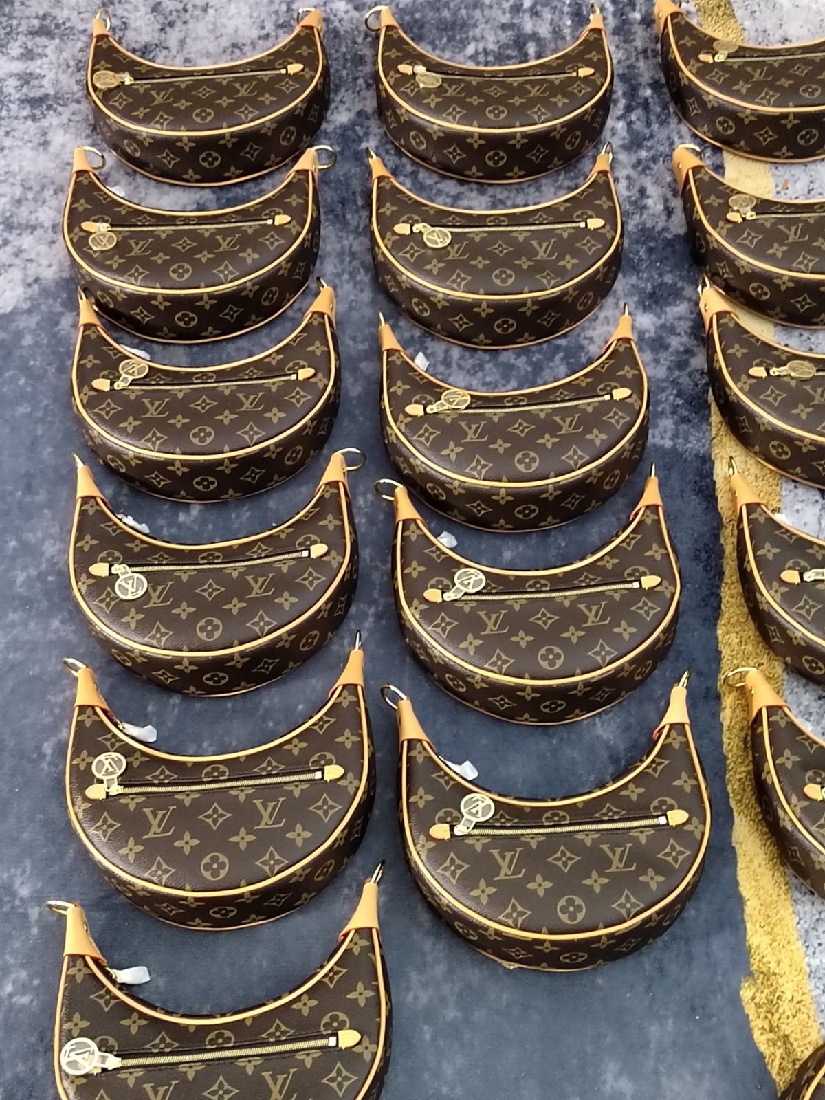 Shebag Super replica Louis Vuitton M81098 LOOP bag review (2025 June updated)-Best Quality Fake designer Bag Review, Replica designer bag ru