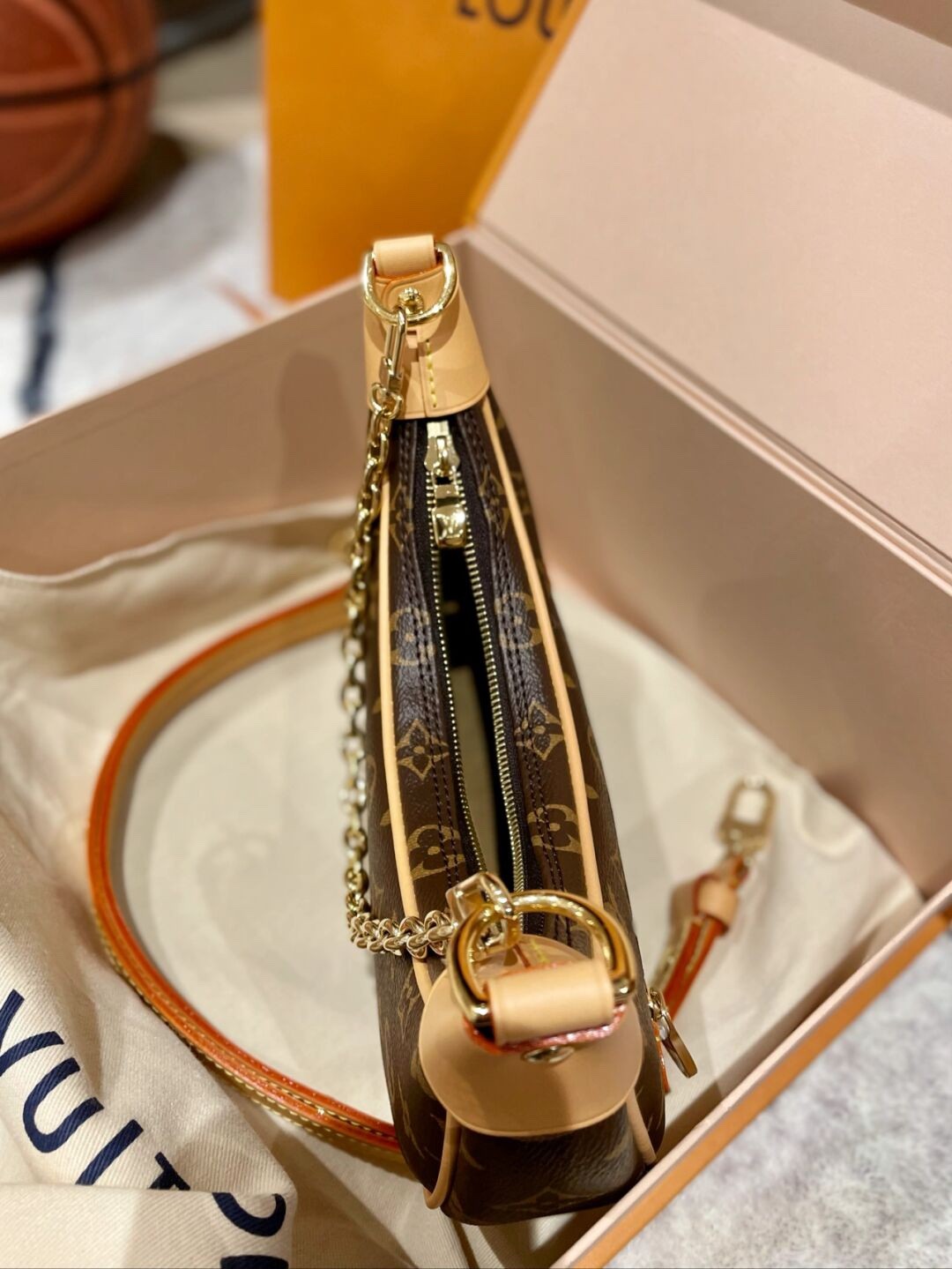 Shebag Super replica Louis Vuitton M81098 LOOP bag review (2025 June updated)-Best Quality Fake designer Bag Review, Replica designer bag ru