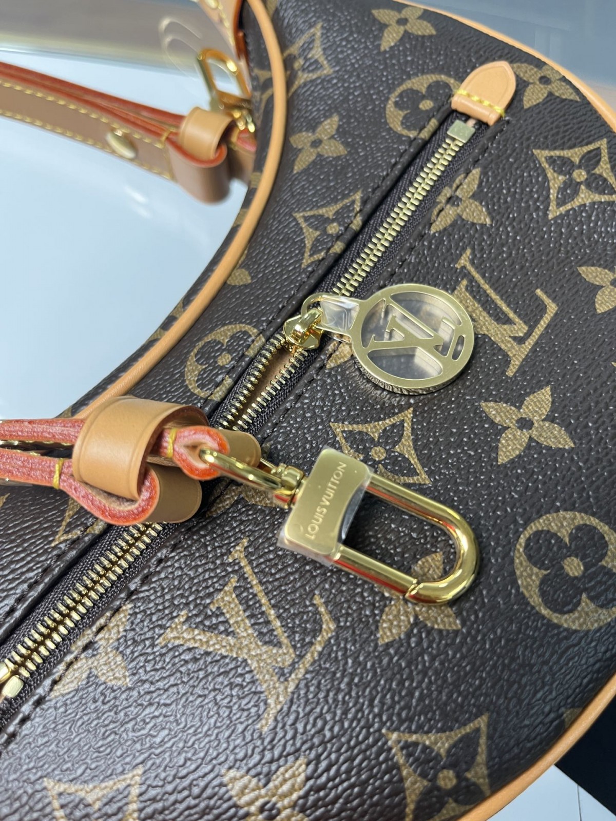 Shebag Super replica Louis Vuitton M81098 LOOP bag review (2025 June updated)-Best Quality Fake designer Bag Review, Replica designer bag ru