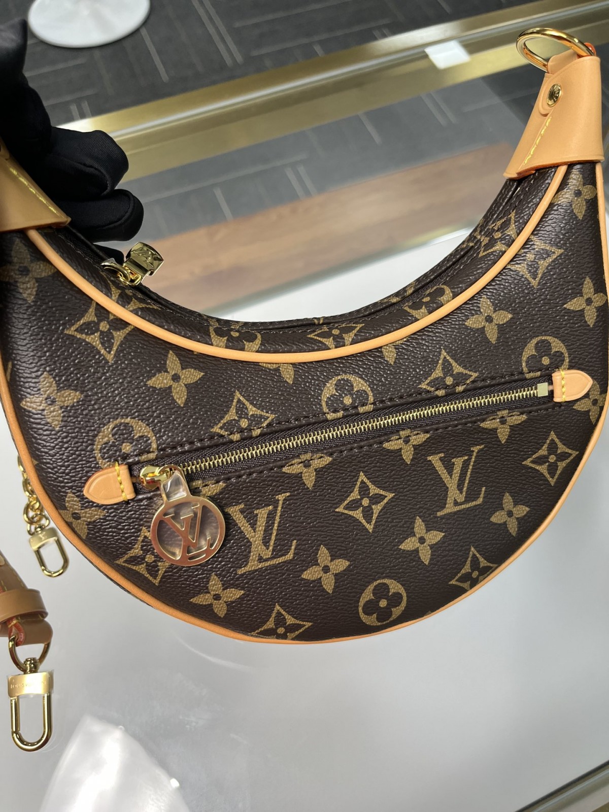 Shebag Super replica Louis Vuitton M81098 LOOP bag review (2025 June updated)-Best Quality Fake designer Bag Review, Replica designer bag ru