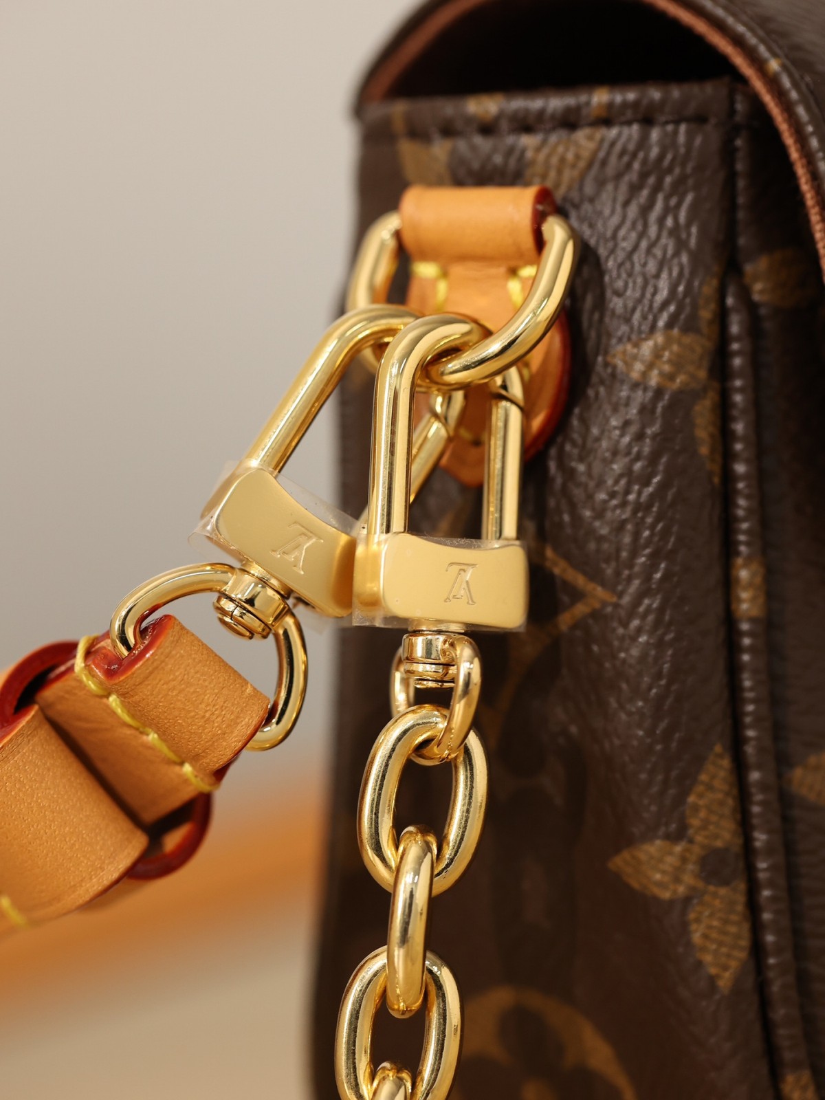 Shebag super replica Louis Vuitton M81911 WALLET ON CHAIN IVY bag reivew (2025 Jul updated)-ហាងអនឡាញកាបូប Louis Vuitton ក្លែងក្លាយដែលមានគុណភាពល្អបំផុត កាបូបអ្នករចនាម៉ូដចម្លង ru